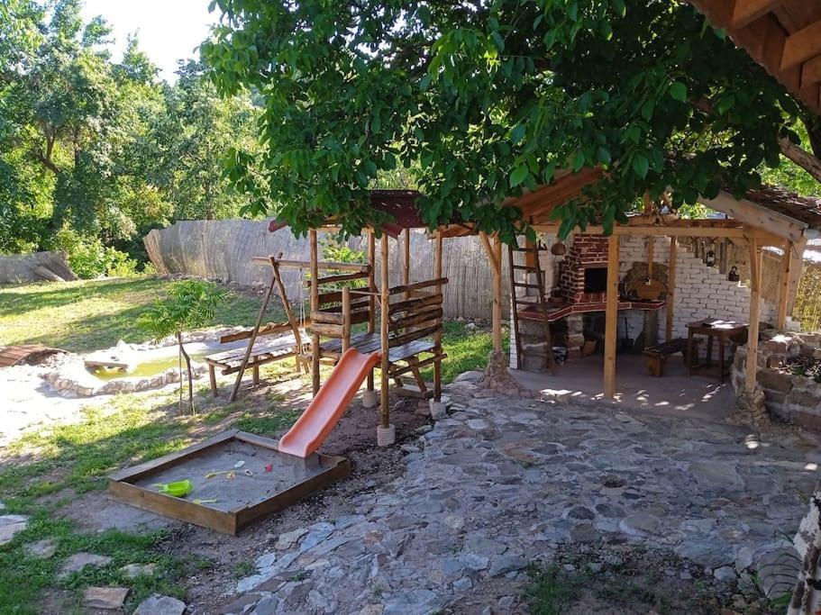 Ижата - Топлина И Уют Borovitsa ภายนอก รูปภาพ